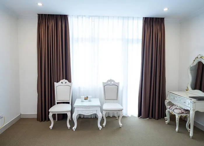 Hotel Huong Bien 3*